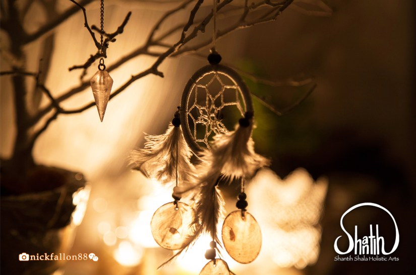 White Room-stuffs＋logo2